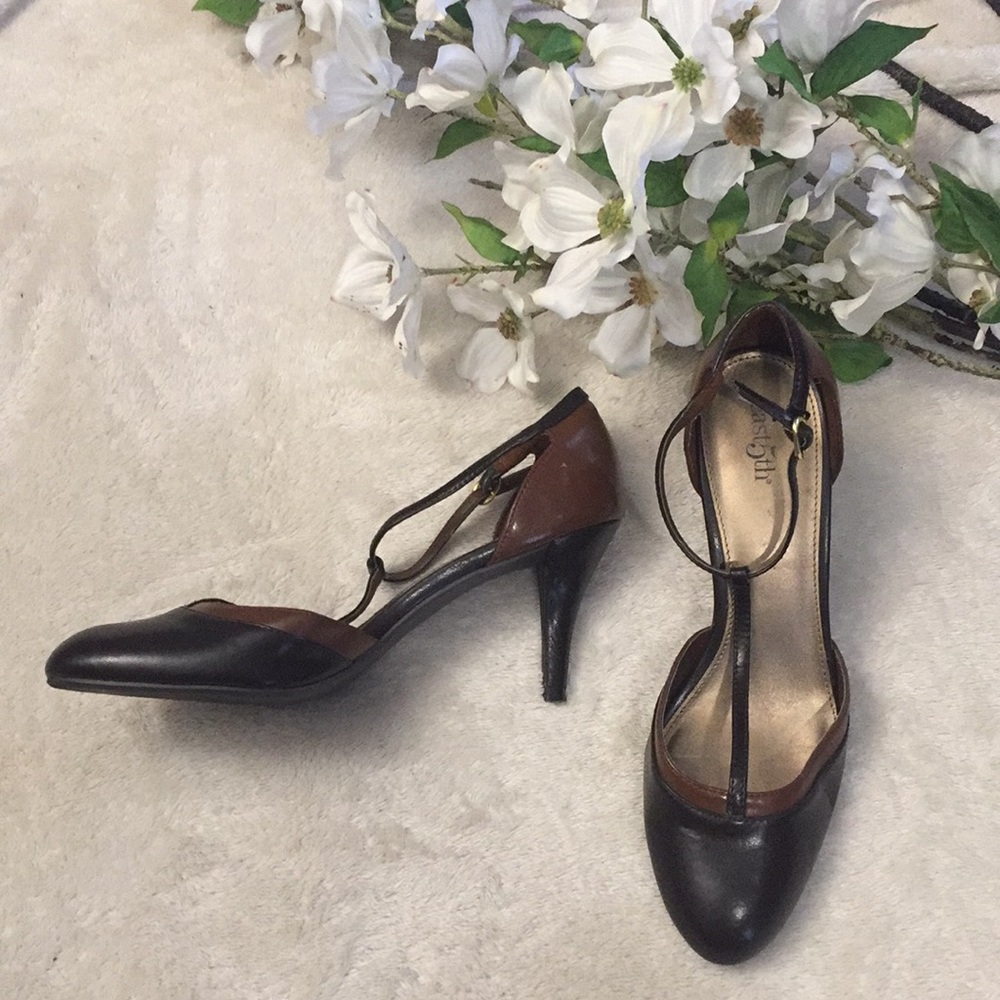 [East 5th] Brown and Black heels